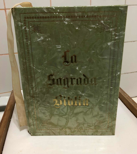 La Sagrada Biblia De Nácar Y Pan De Oro (edición Grumenica) 