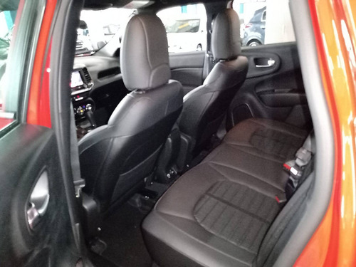 Imagem 10 de 13 de Fiat Toro 1.8 16v Evo Flex Freedom At6