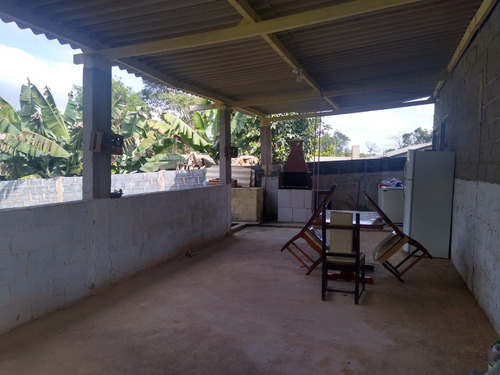 Imagem 8 de 14 de Casa 3 Dorms Com Garagem / Ótima Localização/ Toda Murada
