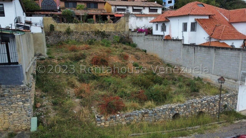 Raiza Suarez Vende Espectacular Terreno En La Zona Mas Exclusiva Del Este De Barquisimeto,- 2 4 1 8 9 5 0-, Conjunto Privado Con Vigilancia, Es Amplio Ideal Para Construir Una Exclusiva Vivienda!!!!!