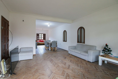 Increíble Casa A Refaccionar O Lote. Hurlingham