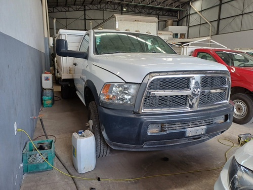 Ram 4000 2018 Con Redilas