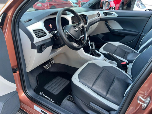 Volkswagen T-Cross 1.4 250 TSI TOTAL FLEX HIGHLINE AUTOMÁTICO