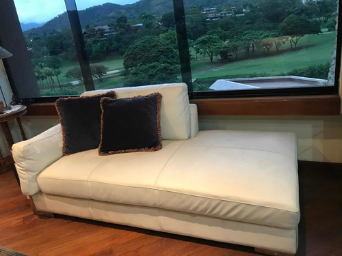 Bello Sofa Tipo Chaise Longue De Cuero Blanco Importado