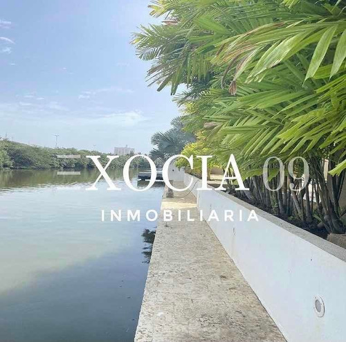 Imagen 9 de 14 de Exocia 09 Vende Lujosa Villa Con Canal Vista A La Avenida
