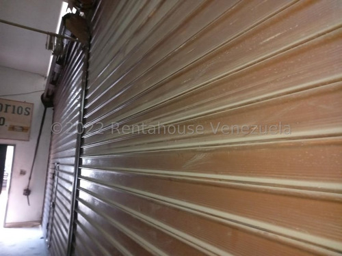 Monicam 23-1751 Edificio Comercial Con Destacada Ubicacion De Facil Acceso A La Autopista Y Alto Trafico, Para Desarrollar El Proyecto Que Desees, Amplio, Con Potencial