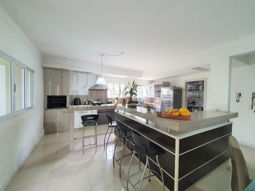 Imagem 3 de 15 de Casa A Venda Com 4 Quartos No Bairro Coloninha Em Florianopolis - V-82781