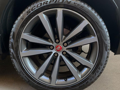 Jaguar E-pace R-dynamic