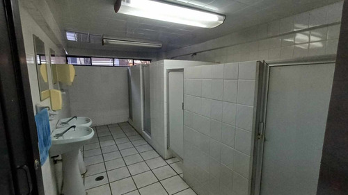 Excelente Bodega En Escandon Con Area De Oficinas Y Estacionamientos