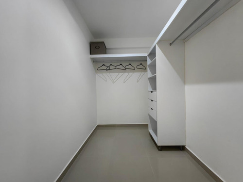 Departamento En Renta, 2 Recámaras, Amueblado, Alberca, Cancún, Quintana Roo