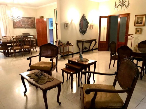 Casa Se Vende, Lomas De La Trinidad, 495m2constrc., Calle Cerrada, Hermosa Vista, Con Apartamento Independiente, 8p Est., 7hab.