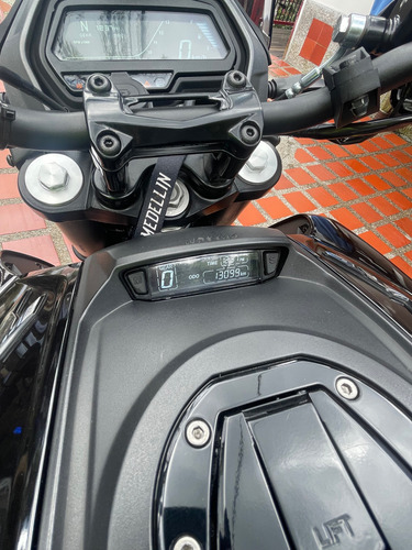 Hermosa Dominar 400 Versión Touring Color Negro Infinito