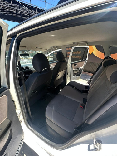 Volkswagen Suran 1.6 Trendline 11b