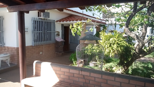 Imagen 2 de 17 de Casa Vacacional Ubicado En Ciudad Balneario De Higuerote