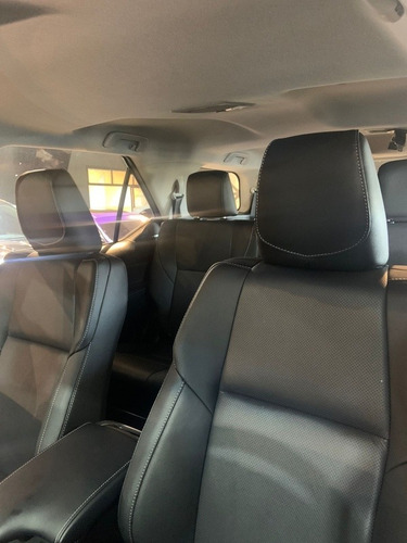Imagem 9 de 10 de Hilux Sw4 Srx 7 Lugares 2020 0km - São Paulo Motorsport
