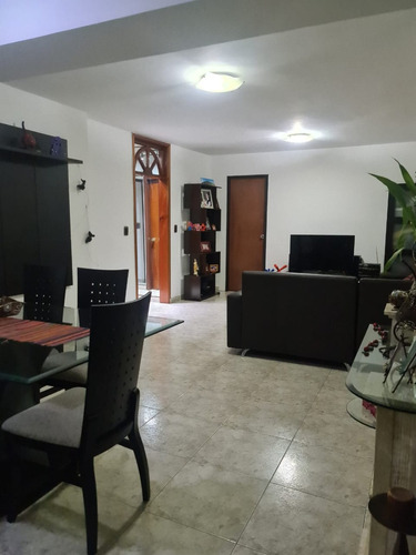 Venta Hermoso Apartamento Bello Monte. Cm