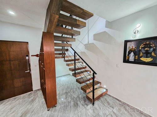Casa · Residencial Arbolada · 3 Recamaras · Huayacan · Estudio · Alberca