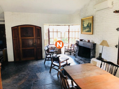 Casa A La Venta En Pinares- Ref: 215595