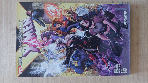 Uncanny X-men: Desunidos Marvel Básicos (Usado)