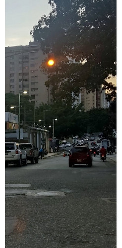 Vendo Local Comercial A Pie De Calle En Av Panteón De San Bernardino