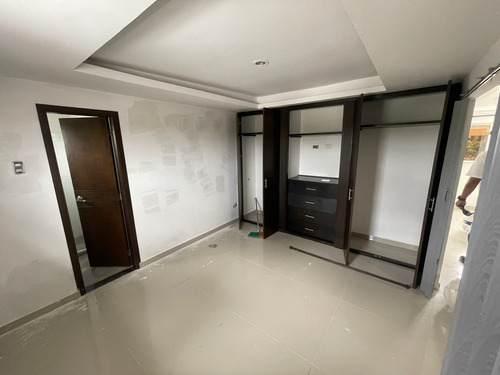Imagen 27 de 30 de Se Vende Edifico De Tres Pisos Barrio Los Andes