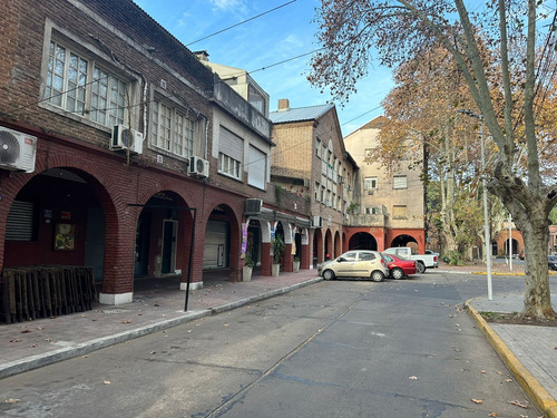 Local Sobre Boulevard San Martín En Plaza Plate