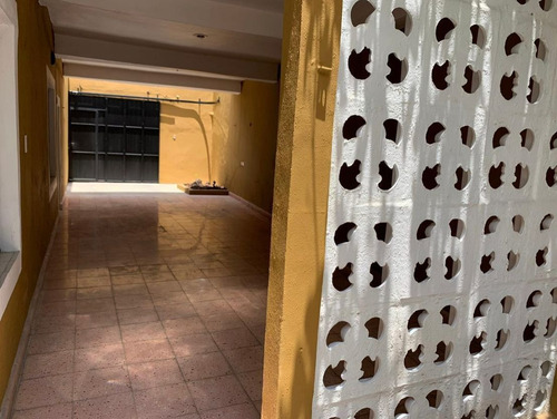 Imagen 3 de 18 de Casa Para Remodelar En El Centro De Mérida