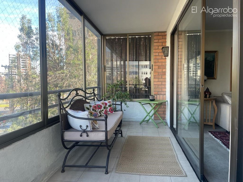 Depto. En Arriendo De 4 Dorm. En Las Condes -metro Manquehue