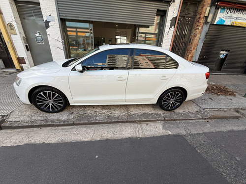 Volkswagen Vento 2.0 Sportline Tsi 200cv Bi-xenon Dsg