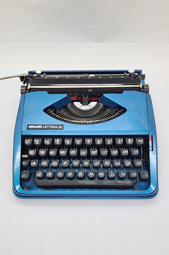 Maquina De Escrever Olivetti Lettera 82.