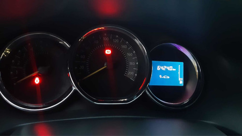 Imagen 9 de 16 de Renault Sandero 2015 1.6 Privilege Nav 105cv