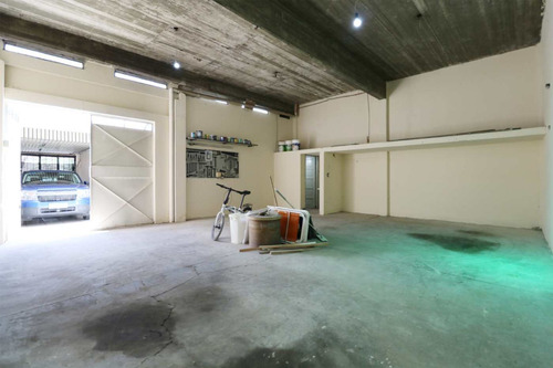 Casa 3 Amb En Venta Cochera Terraza Galpon, Lanus