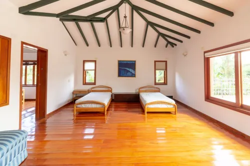Casa En Arriendo/venta En Las Mercedes. Cod A4615