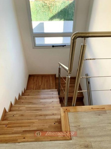 Imagen 21 de 24 de Casa En Venta En Castelar Norte