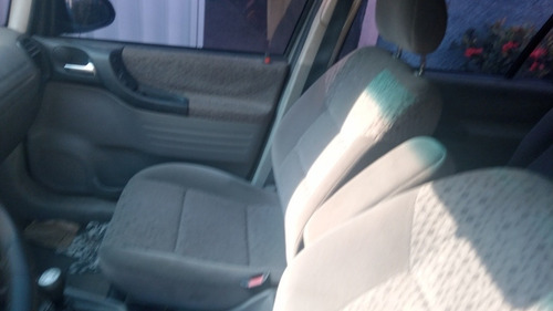 Imagem 9 de 15 de Chevrolet Zafira 2003 2.0 8v 5p