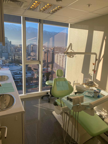 Vendo Derecho A Llave Clínica Dental Ñuñoa