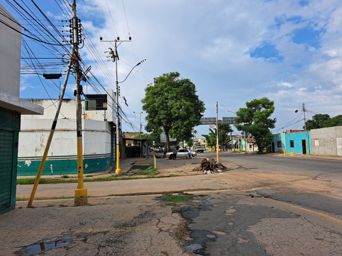 Se Alquila Y Se Vende Galpón A Pie De Calle Pto La Cruz Anzoátegui