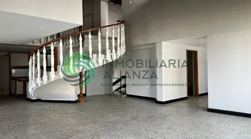 Apartamento En Venta En Cabecera Del Llano. Cod V61581