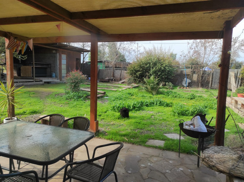 Casa Familiar Con Piscina, Quincho Y Gran Terreno Colina