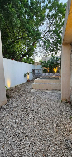 Casa En Venta Totalmente Amueblada En Avenida Itzaes, Merida.