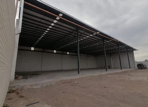 En Renta Bodega Industrial, Con Anden Y Oficinas, En La Deportistas