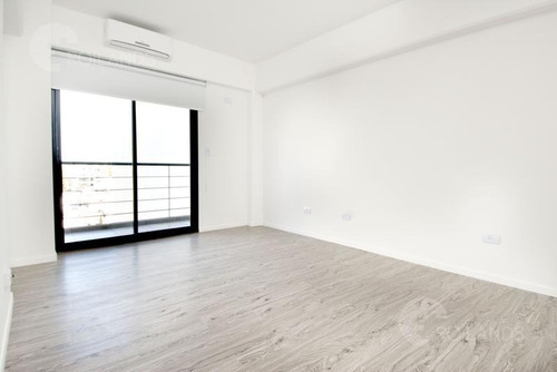 Venta Departamento Duplex 3 Ambientes Con Balcón Y Parrilla Saavedra