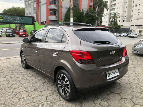 Imagem 2 de 15 de Chevrolet Onix Hatch Ltz 1.4 8v Flexpower 5p