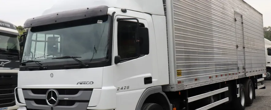 M.benz Atego 2426 6x2 Ano 2012 Com Baú Rossetti De 10,5m