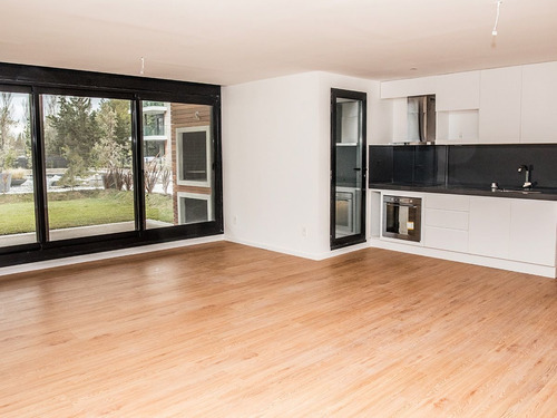 Apartamento En Jardines De Carrasco Ref. 7270