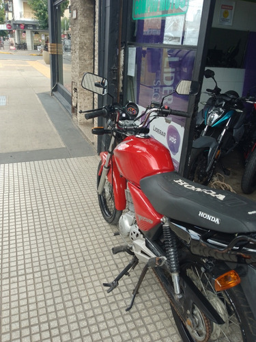 Imagen 3 de 6 de Honda Cg 150 Titan Tangomotos Financiamos 98 Oportunidad