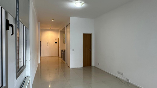 Monoambiente En Venta Con Balcón. Apto Profesional Con Ameni
