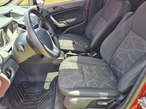 Ford Fiesta Titanium, Inmaculado 42mil Km