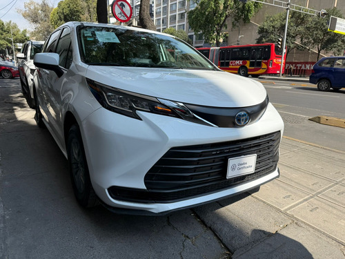 Toyota Sienna 3.5 Le At