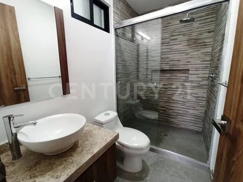 Casa En Venta, Nueva, Lomas De Cocoyoc, Con Alberca Y Jardín, Morelos